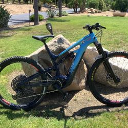 Cannondale Monterra E-Mountain Bike (Large)