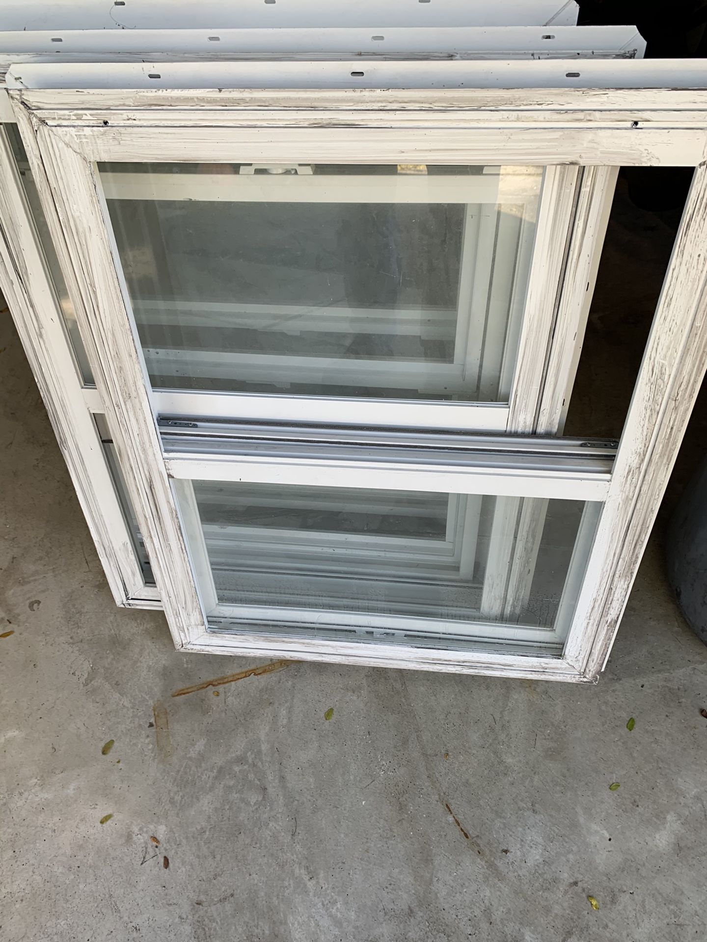 4 Double hung windows. for Sale in Downers Grove, IL OfferUp