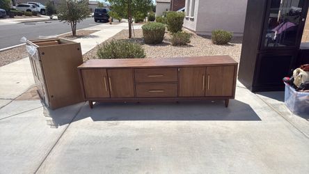 Tv console