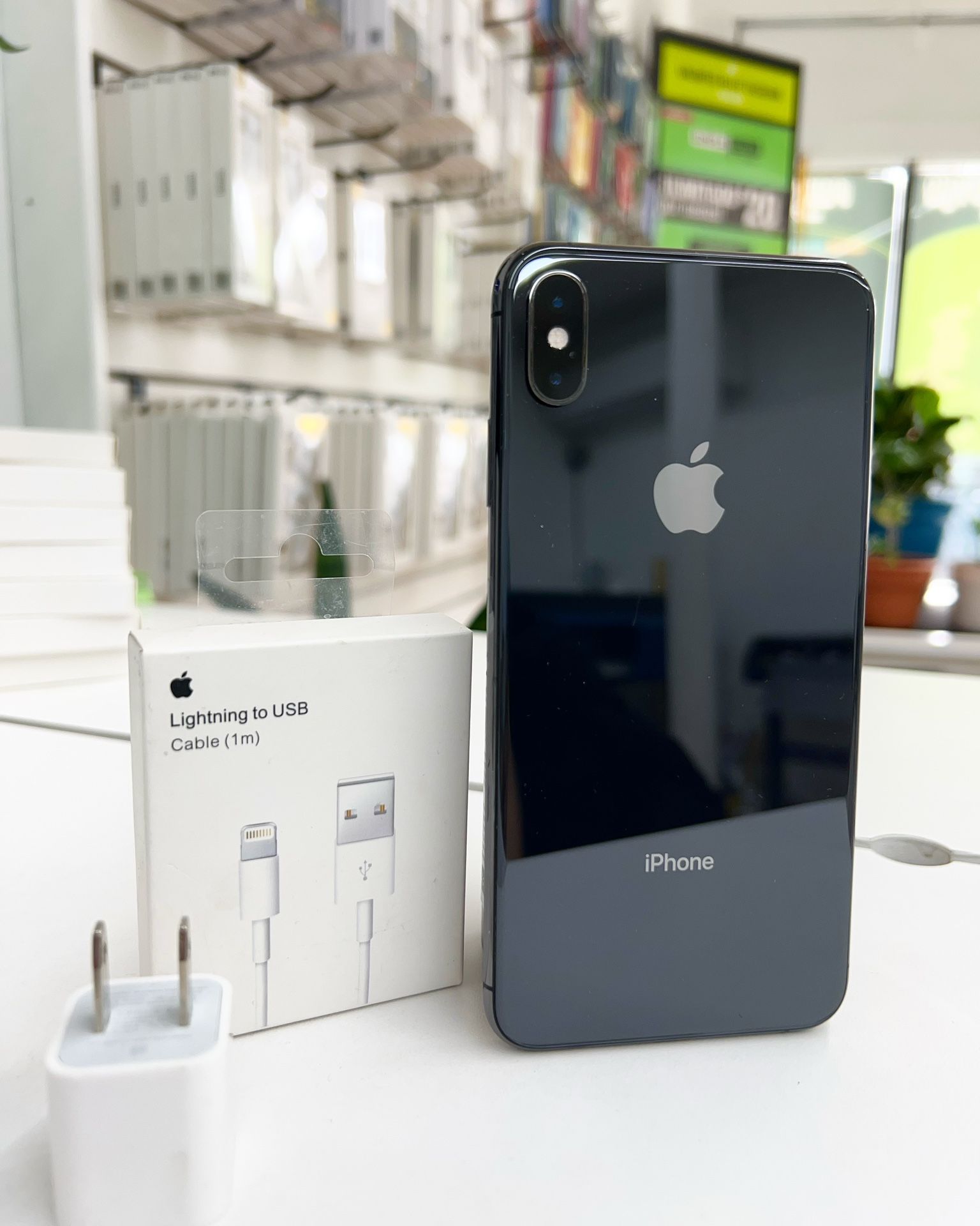 美品 Apple iPhone xs max 256GB スペースブラック iPhone XS Max｜価格比較・最新情報 - 価格.com