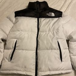 Men’s White North Face Puffer Jacket
