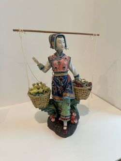 Vintage Shiwan Wucai Porcelain Figurine – Young Woman With Ducklings - Lin Naihe