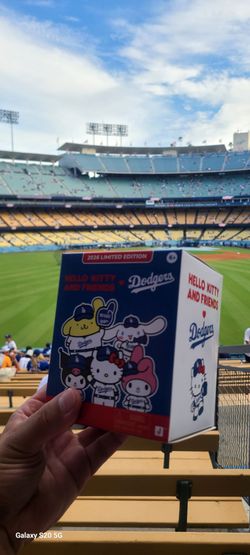 Hello kitty Dodgers sga