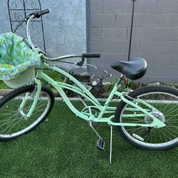 Girl’s 7 Speed Electra Cruiser Bike