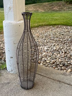 Wire Vase / Vessel