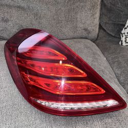 Mercedes Benz S550 OEM Tail lights W(contact info removed) Thru 2016