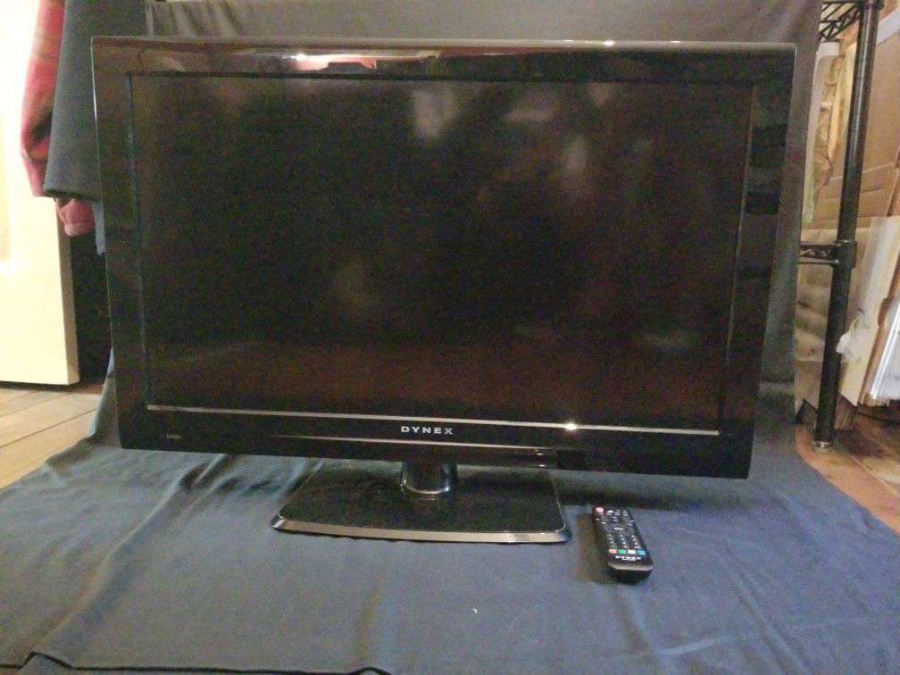 32 inch dynex TV