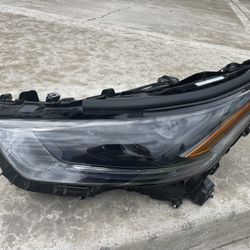 2020-2022 Toyota Highlander Left Headlight 