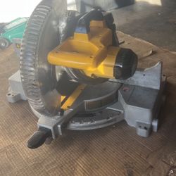 DeWalt Table Saw Heavy Duty Steel. Model DW715