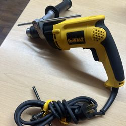 DEWALT 7.8 Amp Corded 1/2 in. Variable Speed Reversible Hammer Drill
