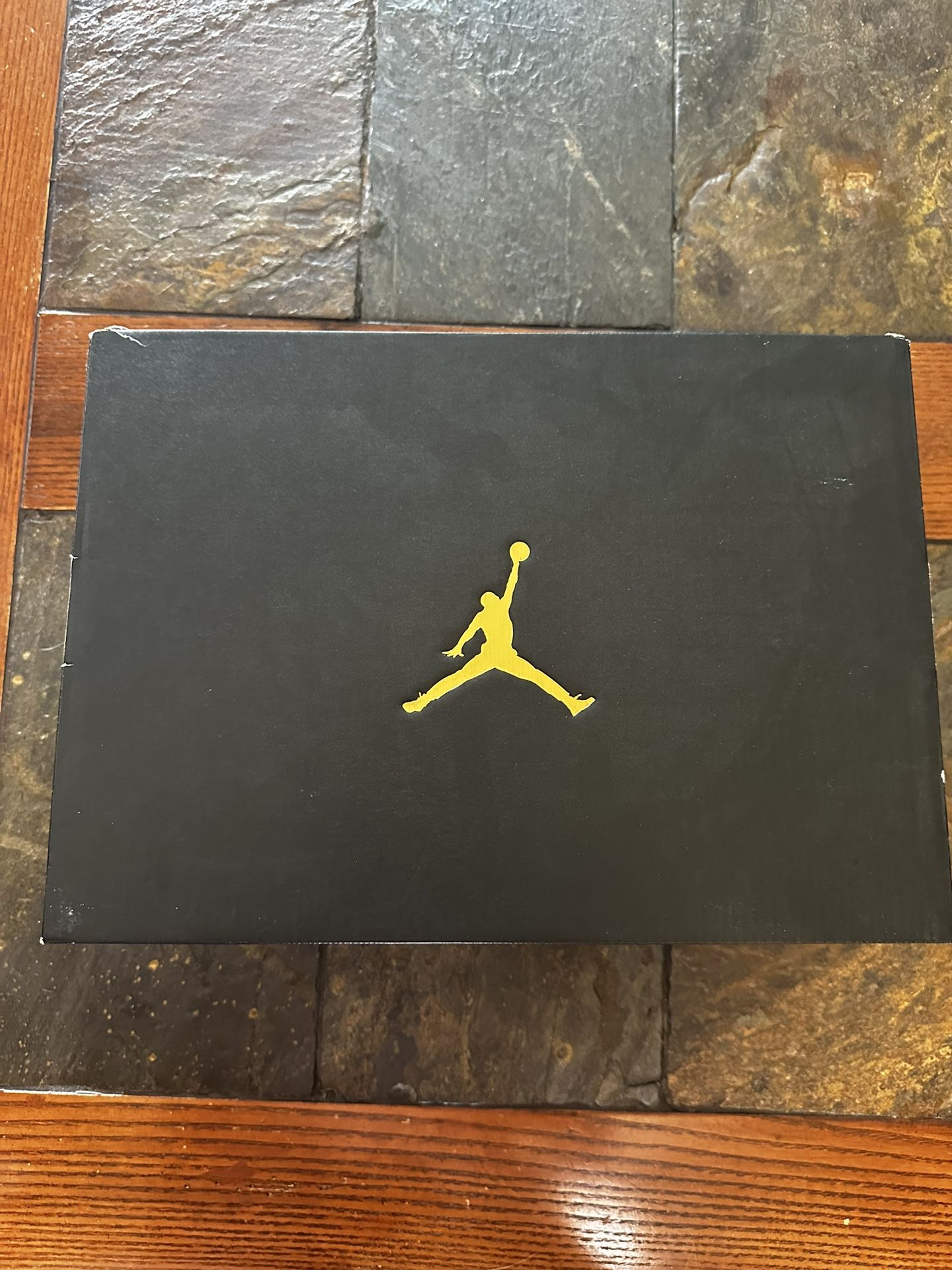 Jordan Max Aura basketball shoes