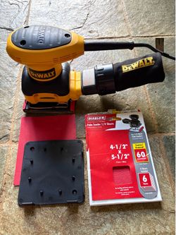 DEWALT Palm Sander