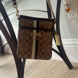 Coach purse est. 1941