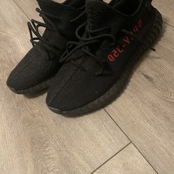 Good condition yeezys (NO BOX SEND OFFERS)