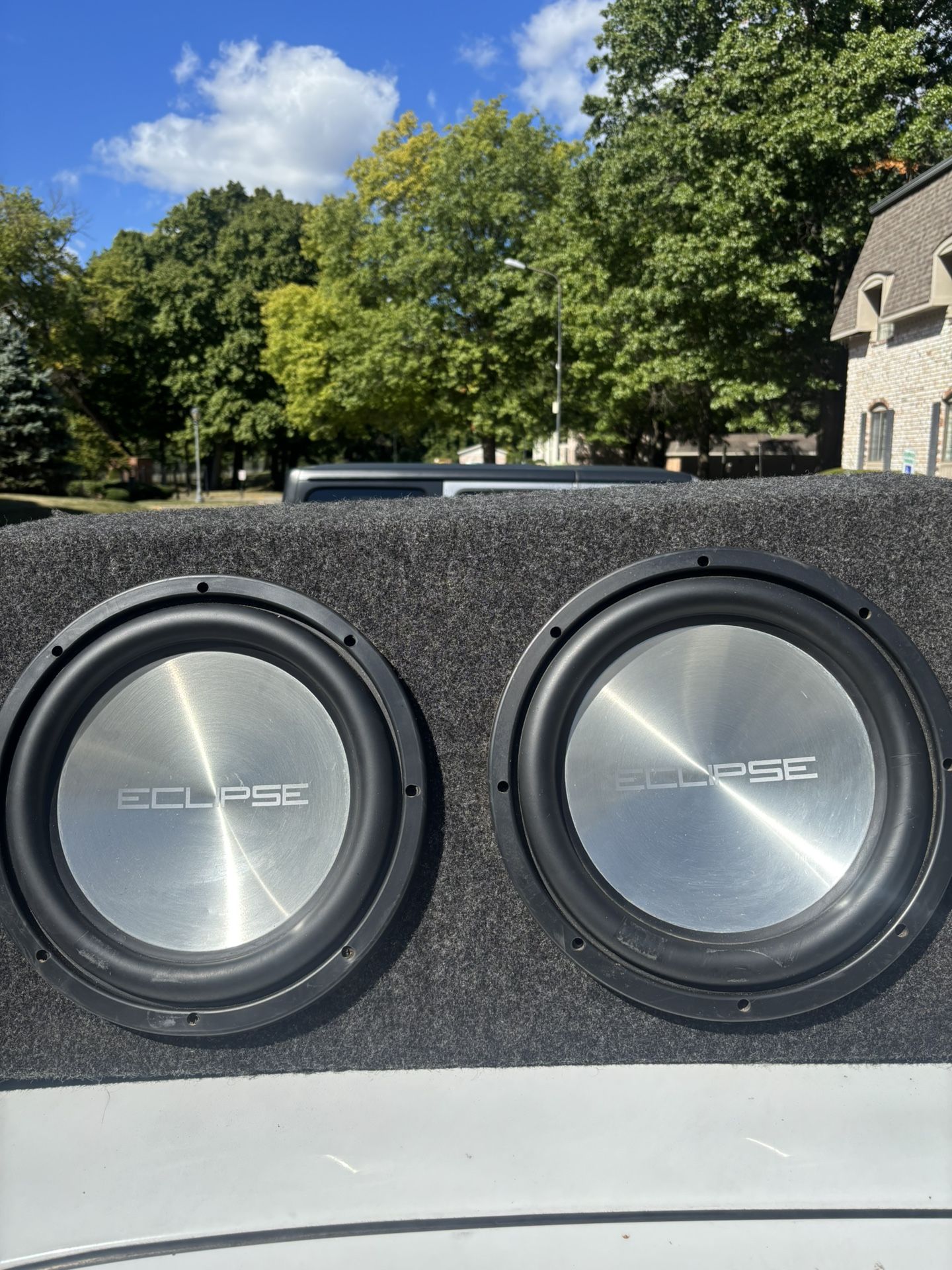 (OBO) 2 Eclipse 88120 500w 12 Inch Subwoofers w/ Box