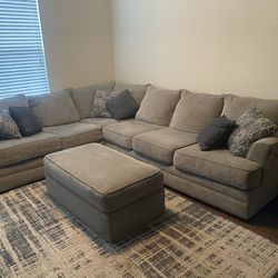 Gray Sectional w/ Ottoman & Rug