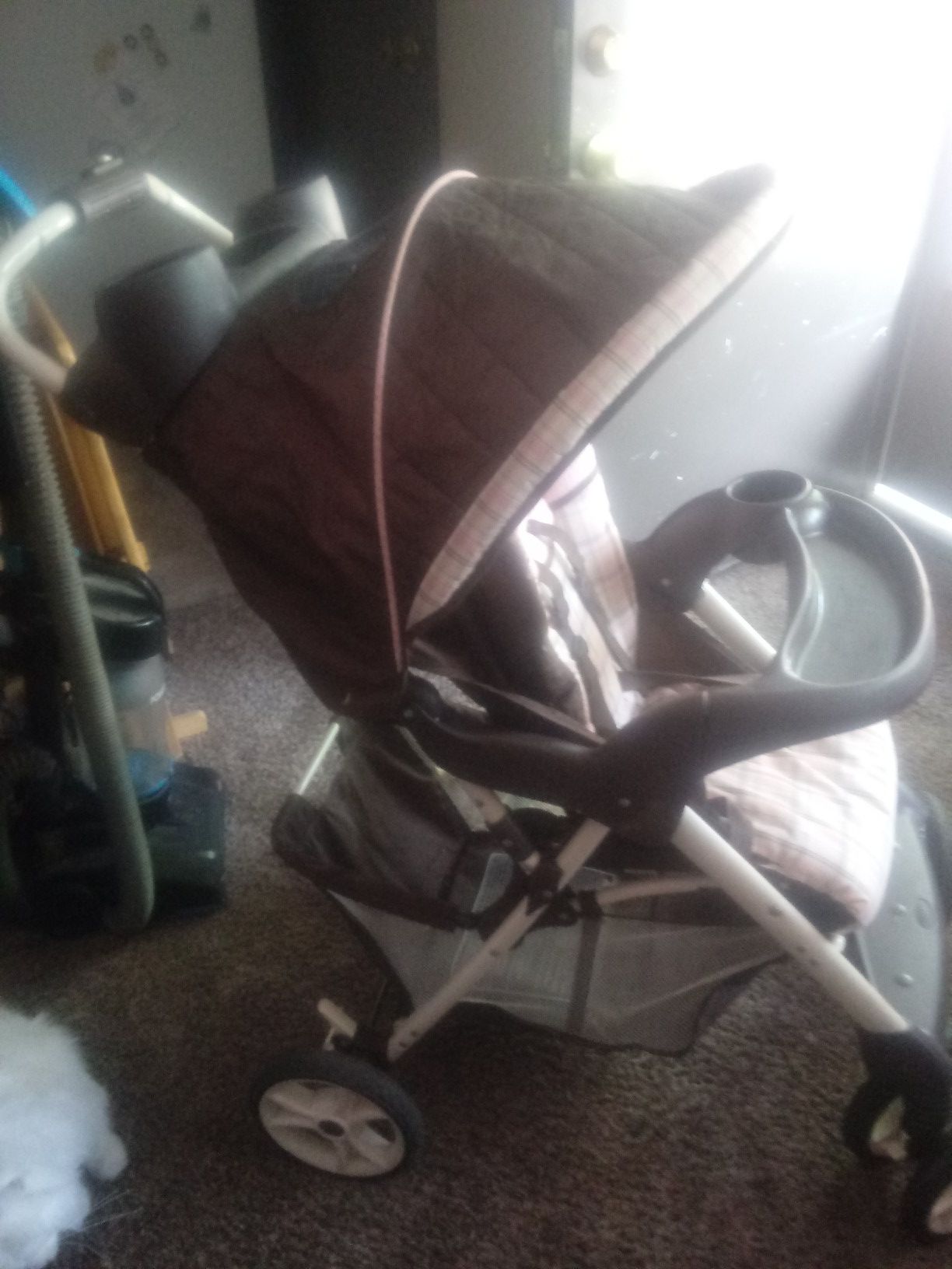 Selling a very nice unbrella stroller