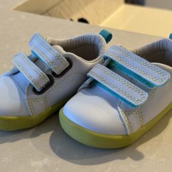 Ten Little Shoes Size 5 $15