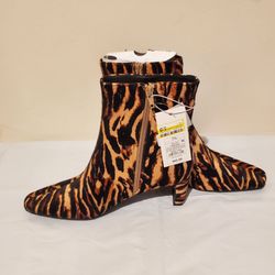 Women's Animal Print Ankle Boots Size 7.5