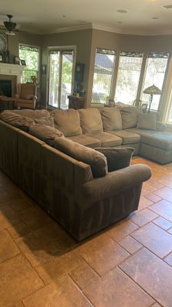 Power recliner sofa