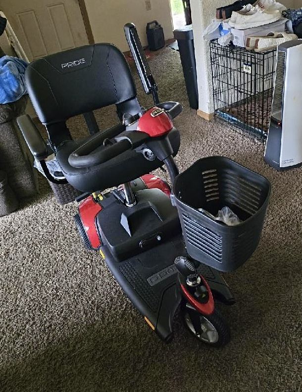 Mobility Scooter 3-wheel GoGo Elite