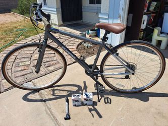 Schwinn Addison 28" bike