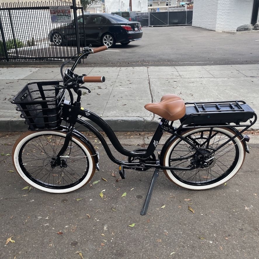 Electric Bike Company Strand Cruiser