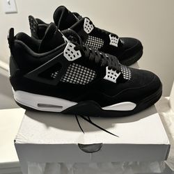 Jordan 4 Retro White Thunder 