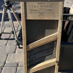 ❤️🎅💚T & D Kraut Cutter/Cabbage Slicer U.S.A…Early 20th Century 