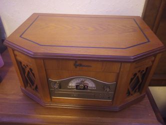 Emerson Record Player,CD Player & Cassette 