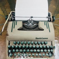 Vintage 1954 Smith-Corona Silent-Super Typewriter - Desert Tan/Green - TESTED WORKING