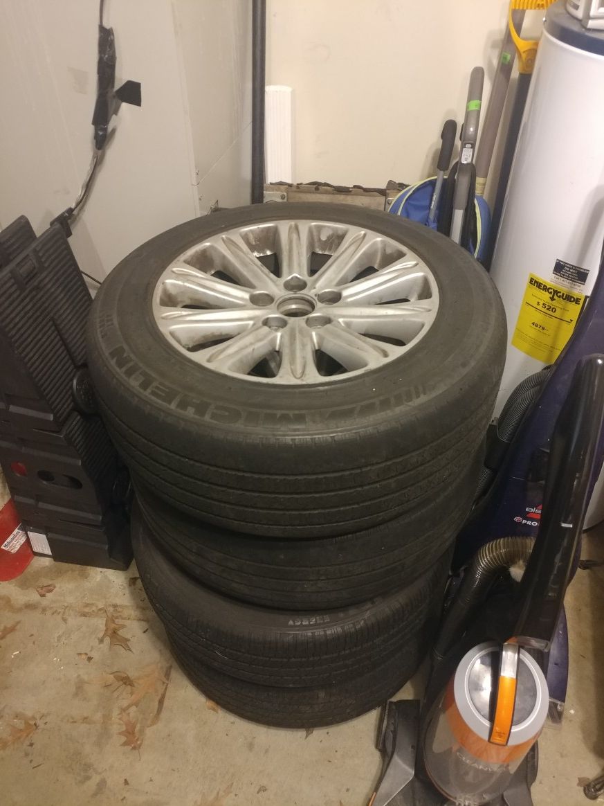 Michelin PAX system 4 set of tires 235-710-R460 A
