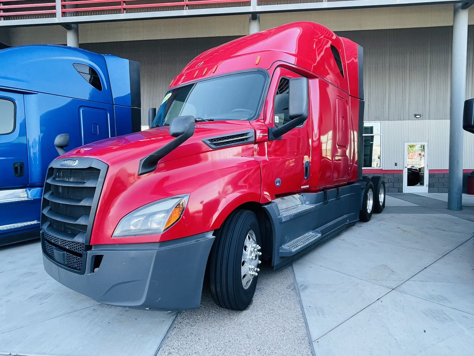 2020 FREIGHTLINER FALL LIQUIDATION DD15 - 455-505 - $5K DOWN PAYMENT MATCH!