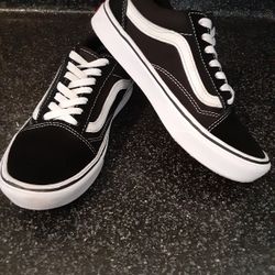 Vans womens 8.5 Great Condition 