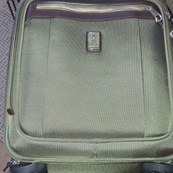 Carry On Luggage 17" Army Green Like New