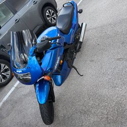 2009 Kawasaki Ninja 500R – Runs Perfect – Clean Title – Ready to Ride