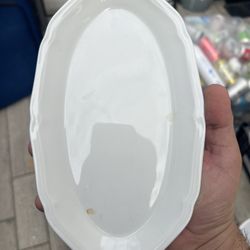 Mikasa Ultima + Super Strong Fine China dish in the Antique White pattern (HK 400)