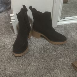 Black ankle Boot