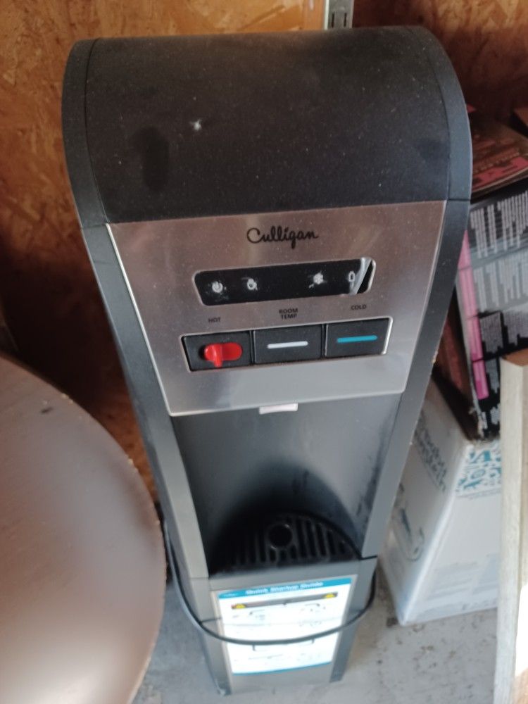 Culligan Water Cooler/Dispenser 3Gal