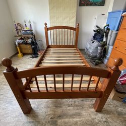 Cedar Bed Frame (Twin)