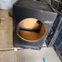 Speaker box