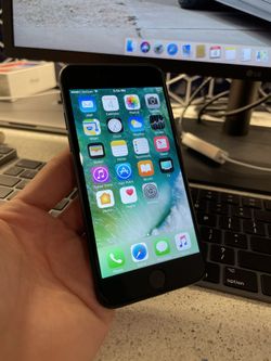 IPhone 7 128GB Unlocked to any carrier! Like new!