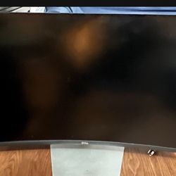 Dell 32 in Curved 4K UHD Monitor
