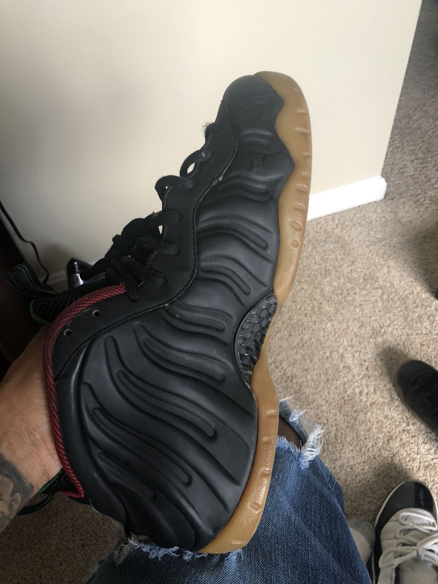 Size 10.5 Gucci Foams Going For 100 Need Gone Asap. MUST COME TO ROCKVILLE MD