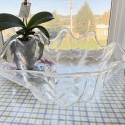 Shell shape Clear Wavy Ruffled Decorative Bowl 19x12”