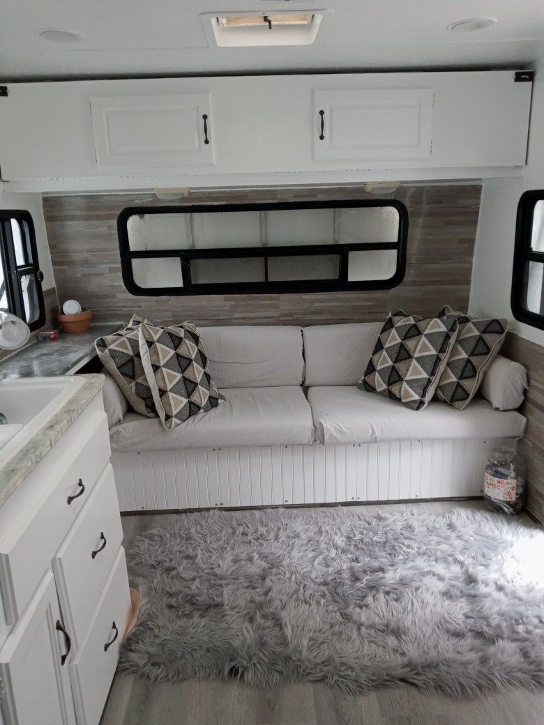 Camping Trailer Like new