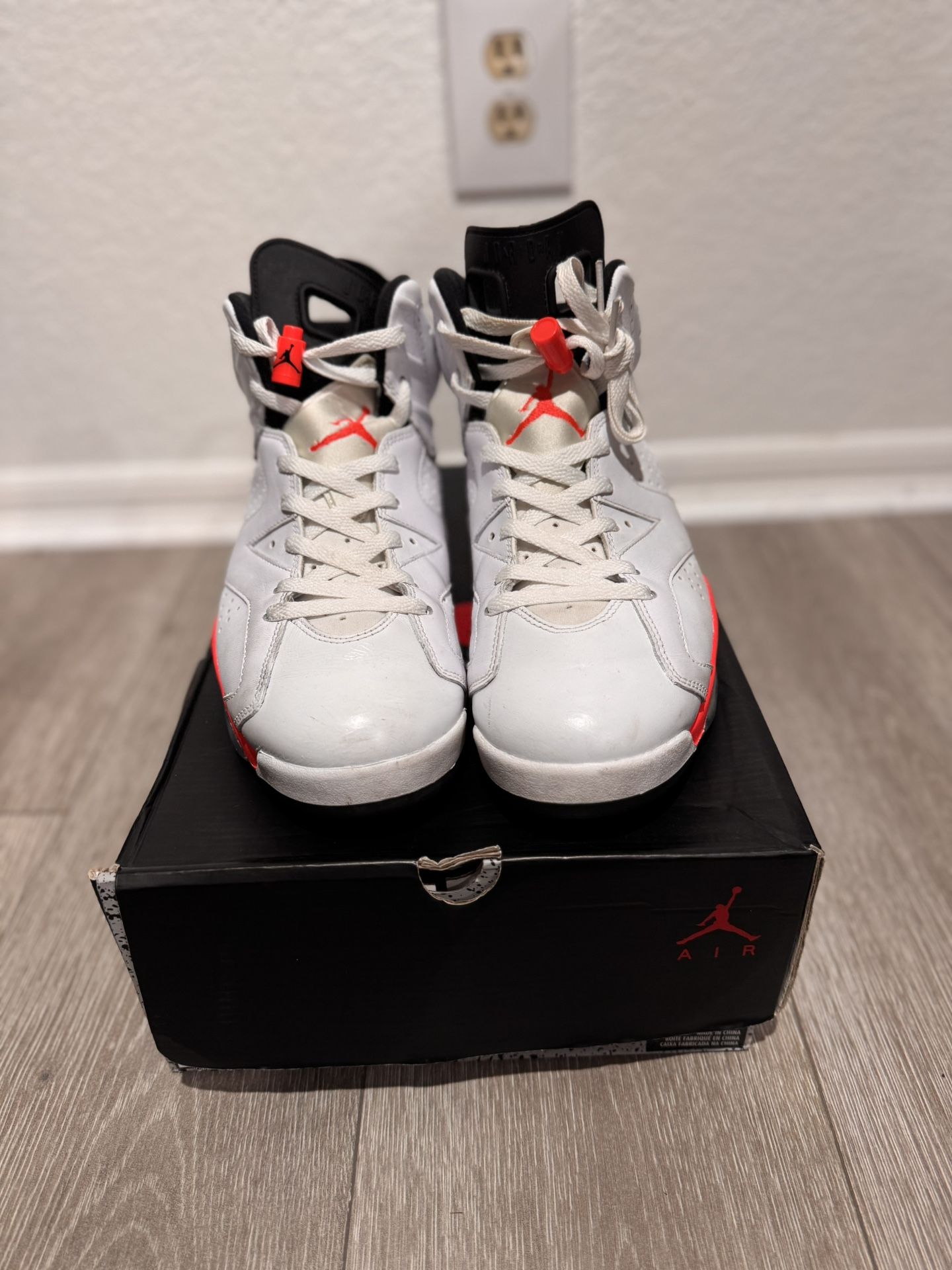 Retro Jordan 6 White Infrared Size 10.5