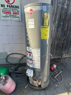 Water heater, gas great condition still under warranty Water heater, gas great condition still under warranty