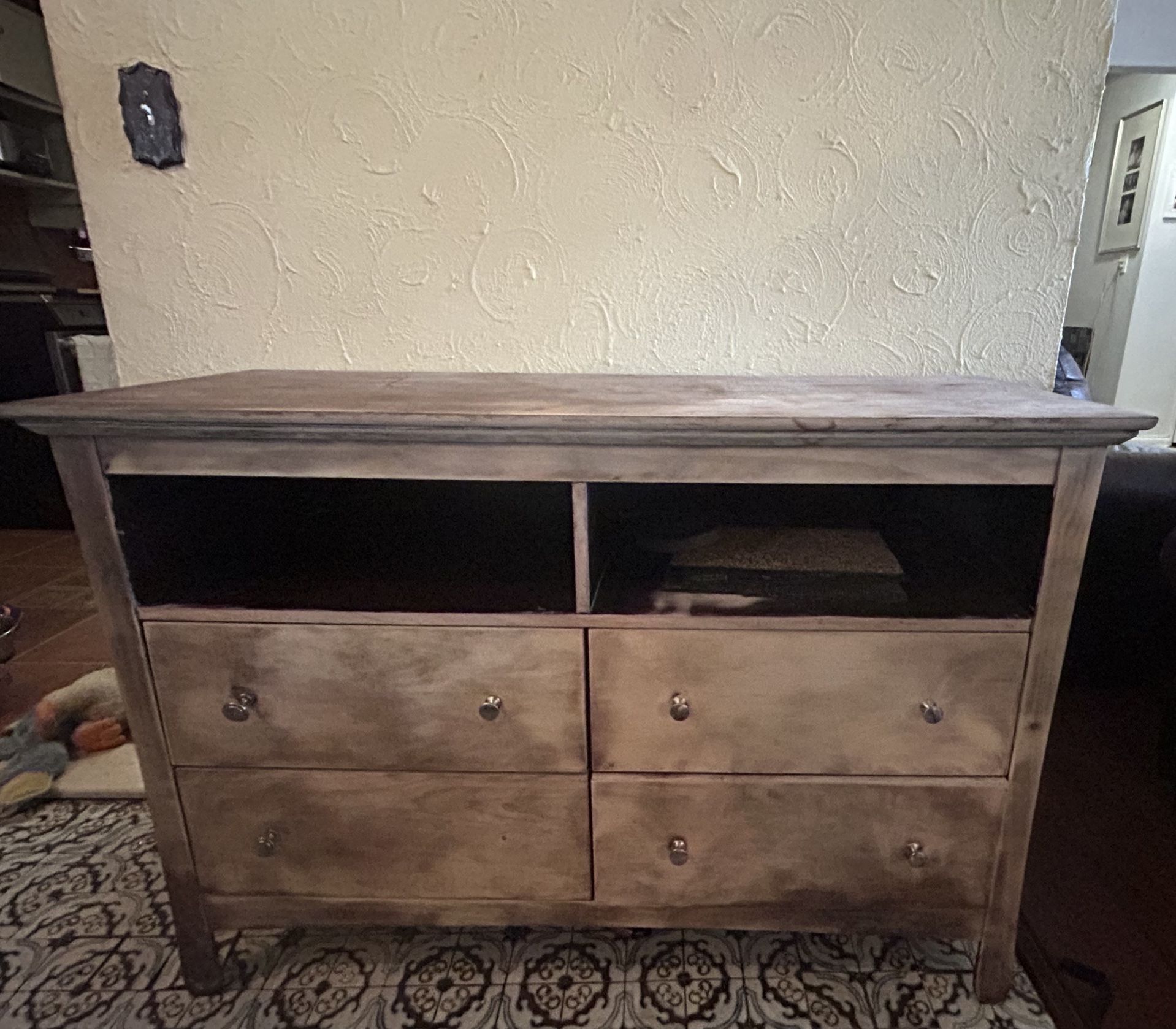 Wooden Dresser With 4 Drawers