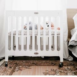 Tiny Crib, BIG Convenience 👶✨ (Alma Mini – Solid Wood + Portable)